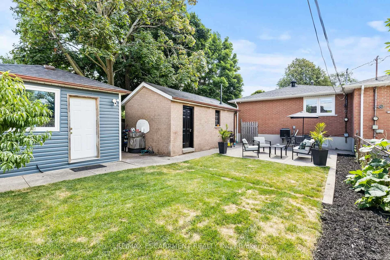 1298, Napier, 1003 - CP College Park, Oakville