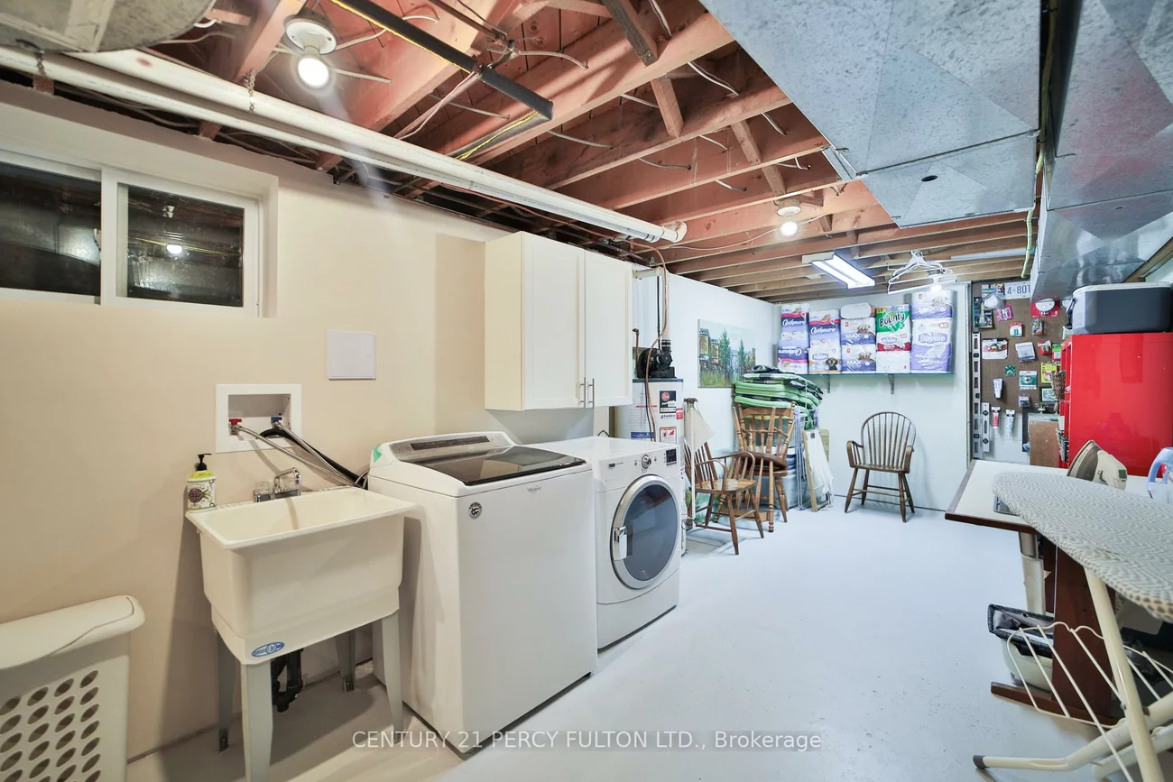 1520, Rebecca, 1017 - SW Southwest, Oakville