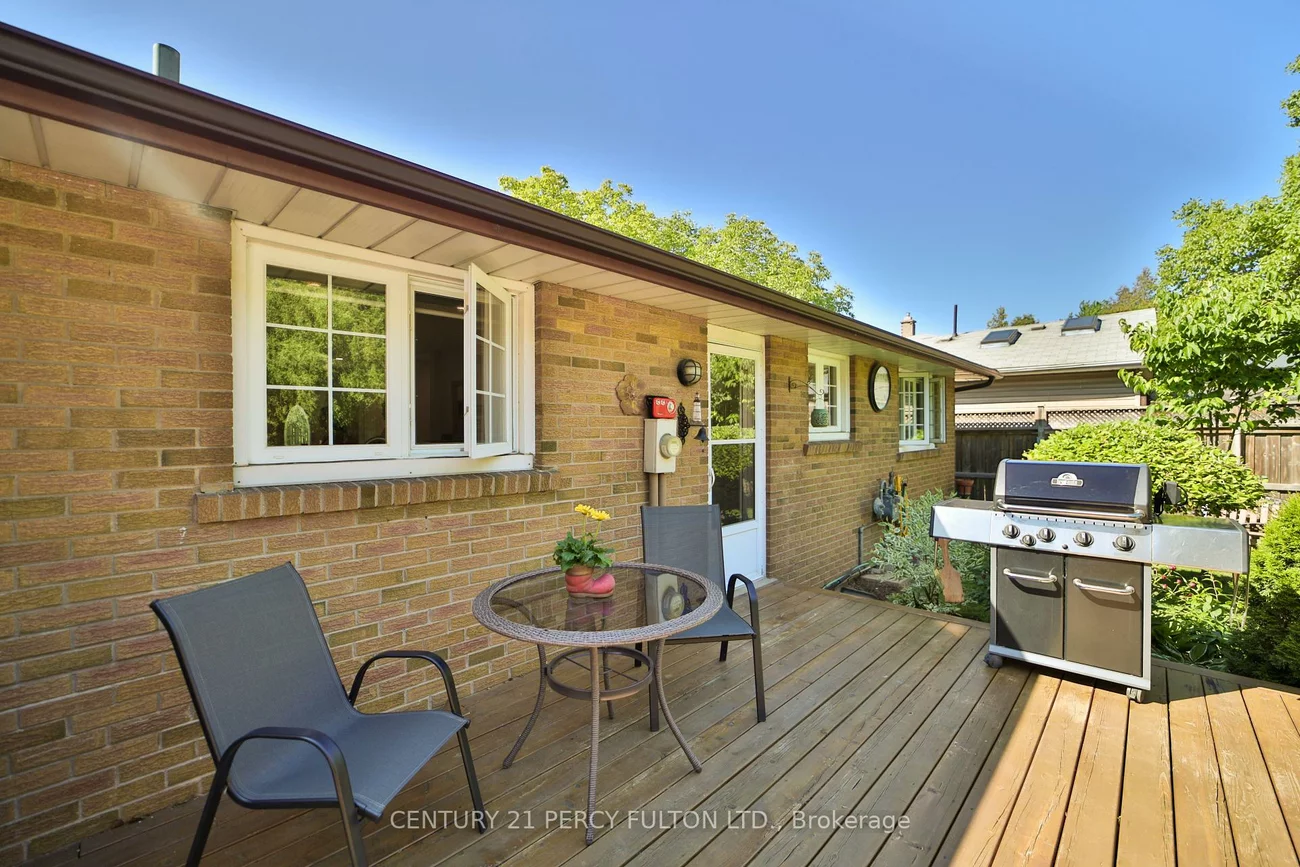 1520, Rebecca, 1017 - SW Southwest, Oakville