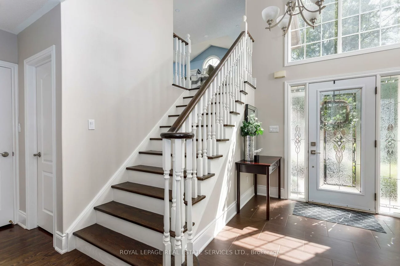 2349, Hilltop, 1022 - WT West Oak Trails, Oakville
