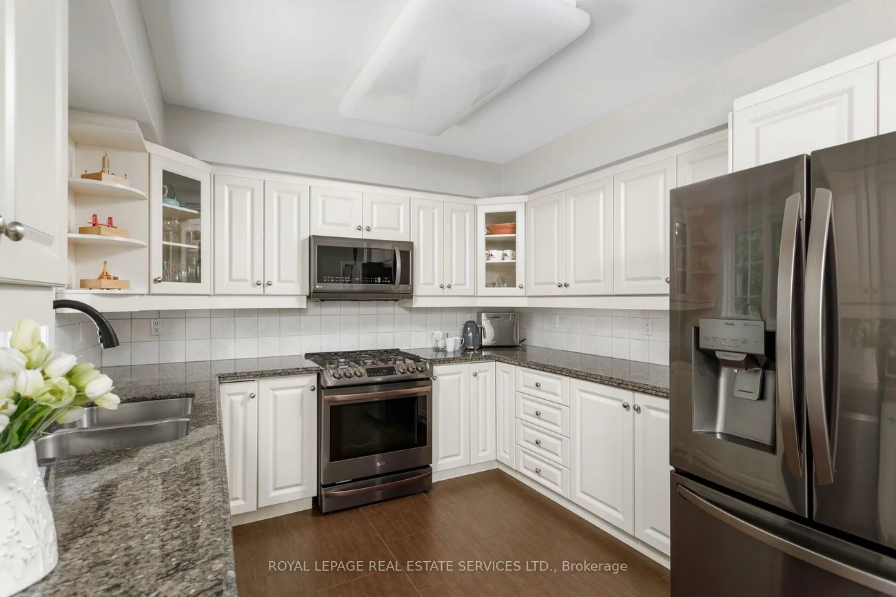 2349, Hilltop, 1022 - WT West Oak Trails, Oakville