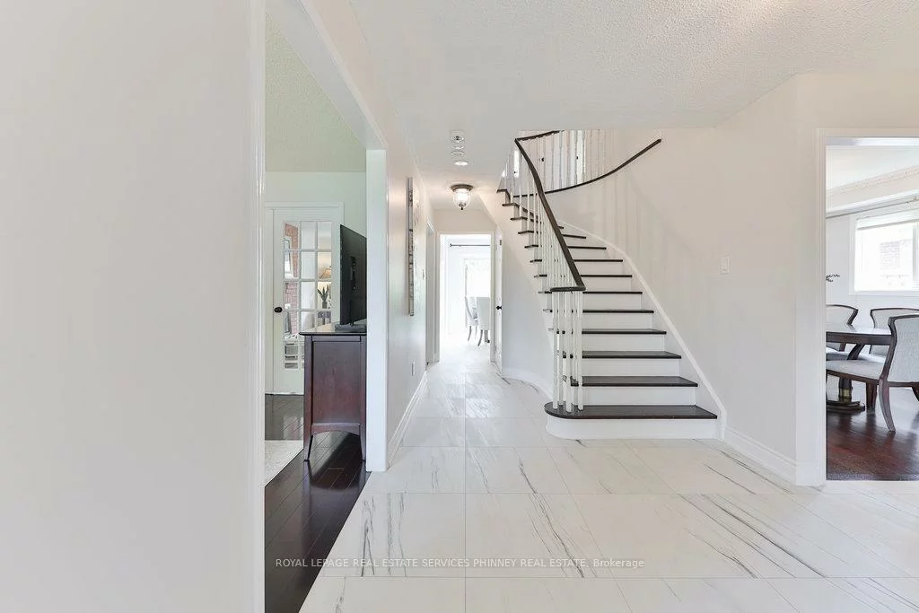 296, Evergreen, 1018 - WC Wedgewood Creek, Oakville