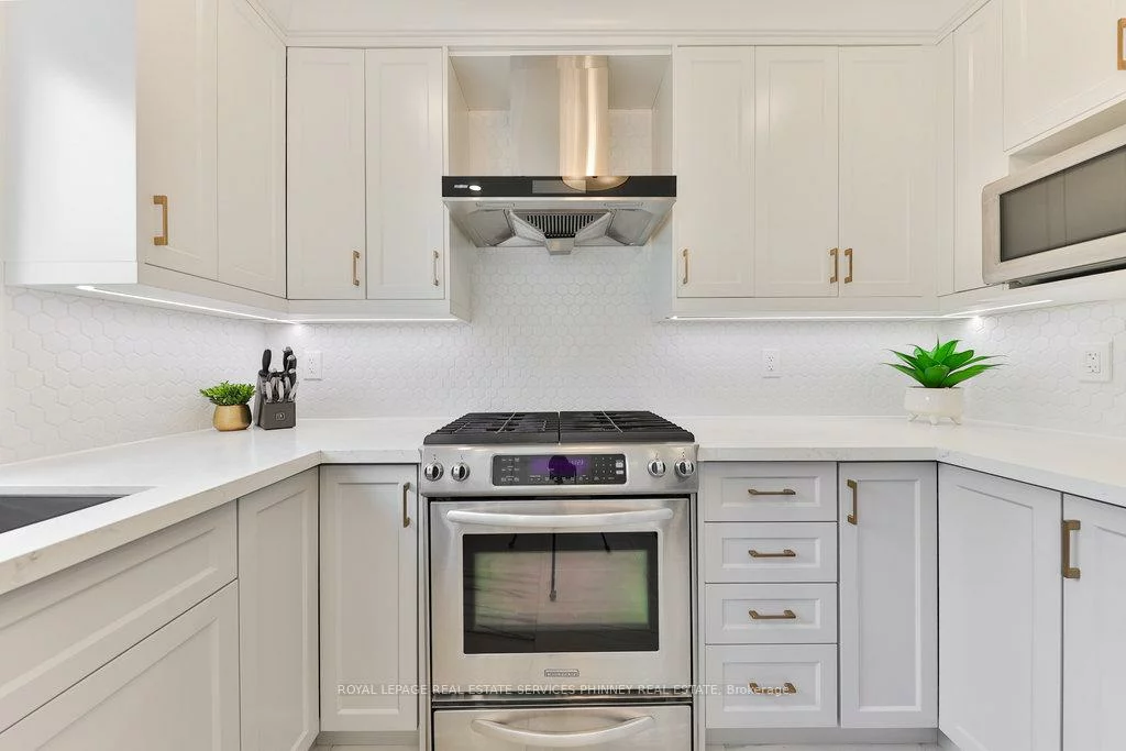 296, Evergreen, 1018 - WC Wedgewood Creek, Oakville