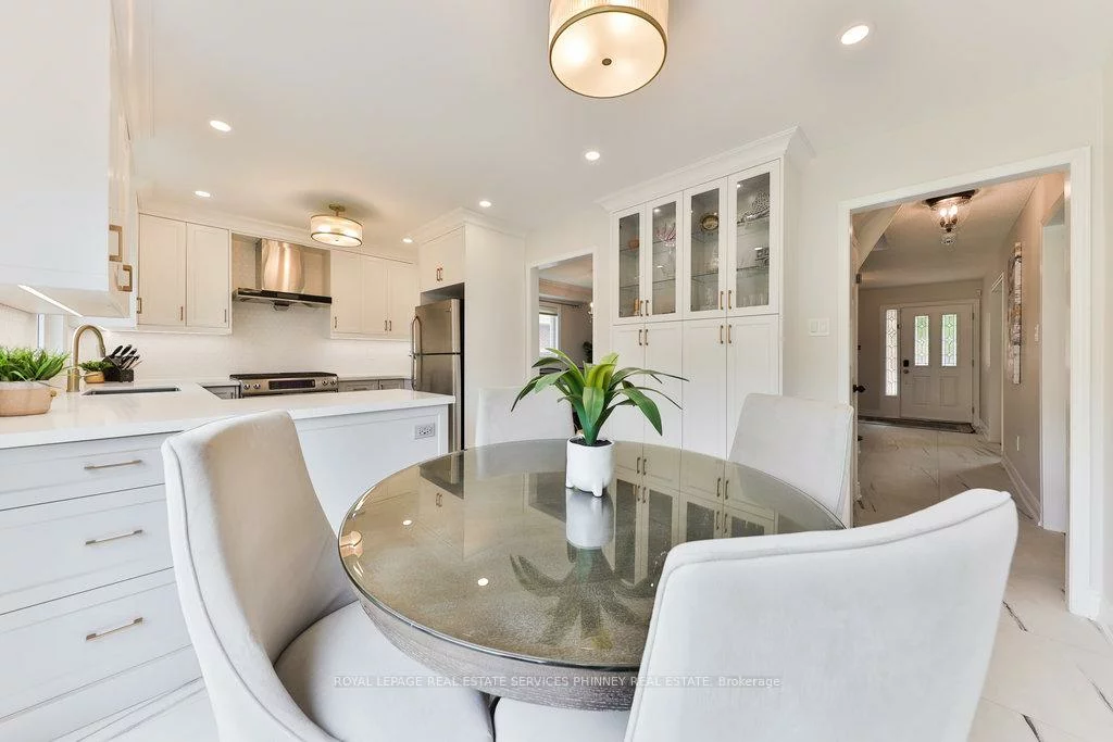 296, Evergreen, 1018 - WC Wedgewood Creek, Oakville