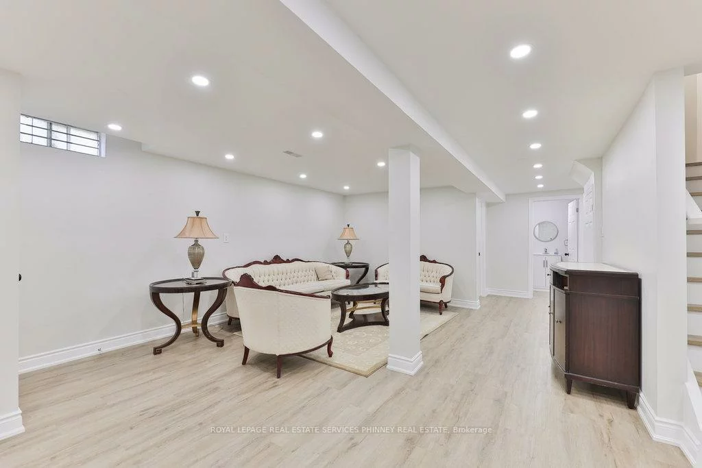 296, Evergreen, 1018 - WC Wedgewood Creek, Oakville