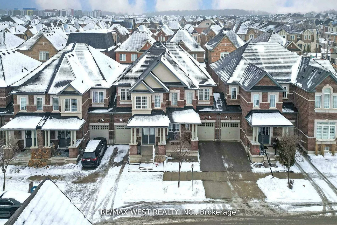 213, Sarah Cline, 1008 - GO Glenorchy, Oakville