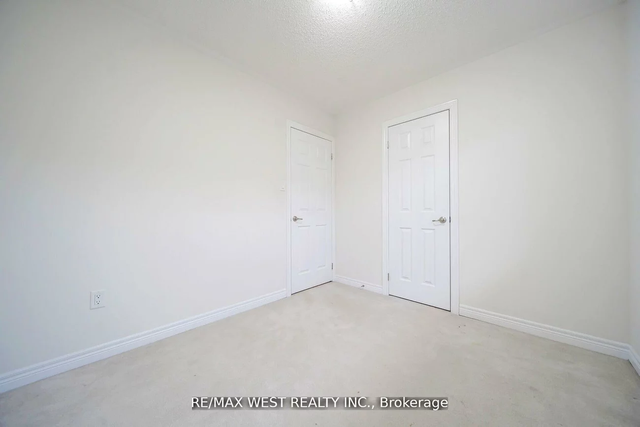 213, Sarah Cline, 1008 - GO Glenorchy, Oakville