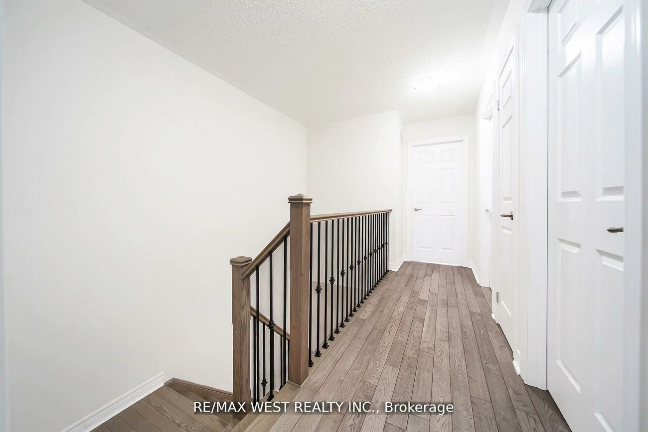 213, Sarah Cline, 1008 - GO Glenorchy, Oakville