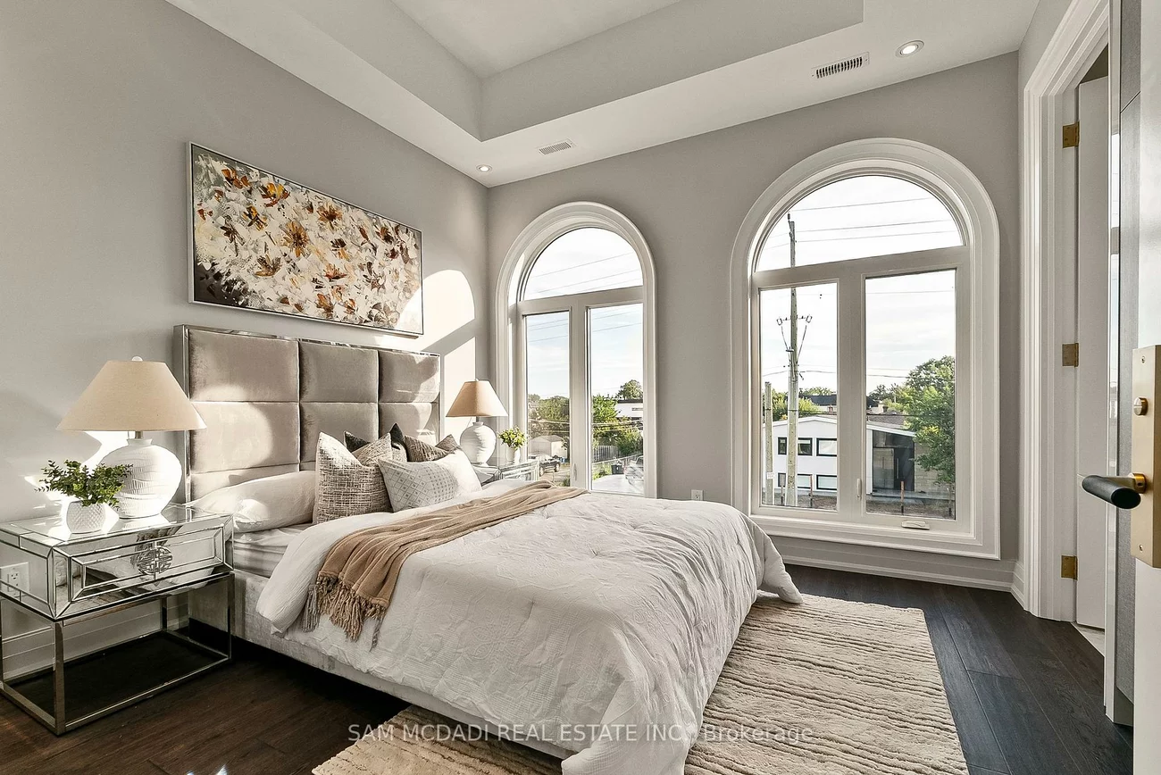 321, Morden, 1020 - WO West, Oakville