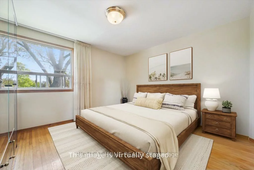 133, Prince Charles, 1002 - CO Central, Oakville