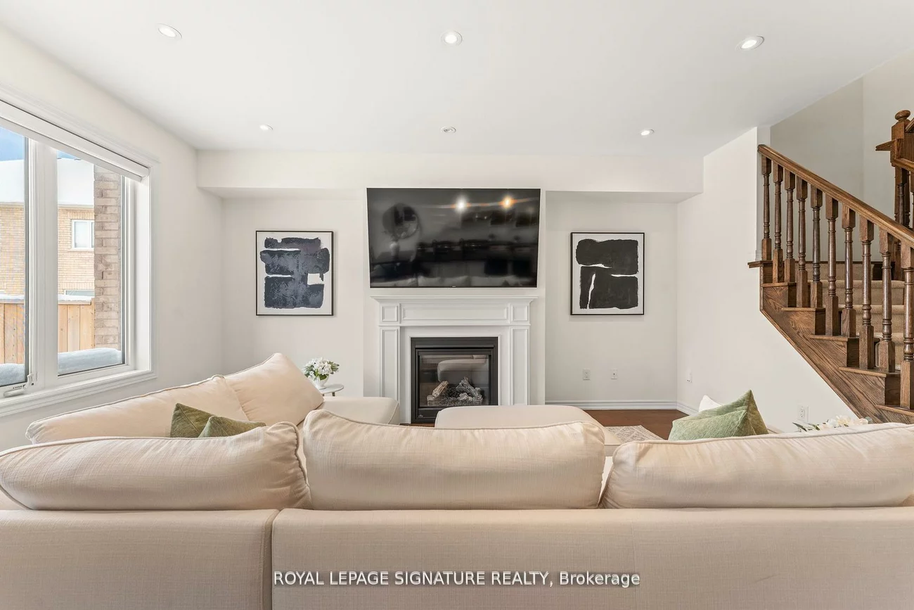 3453, Fourth, 1016 - SH Sixteen Hollow, Oakville