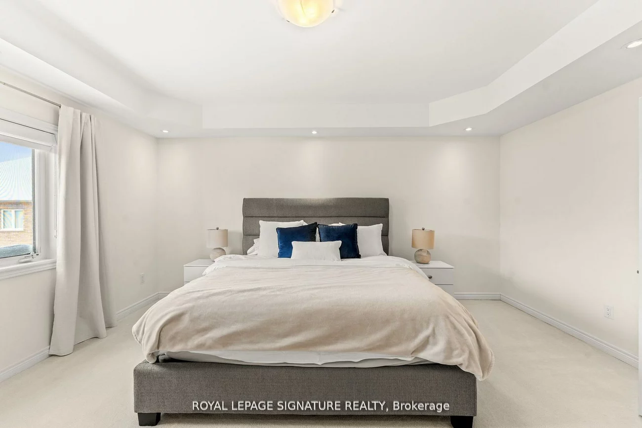 3453, Fourth, 1016 - SH Sixteen Hollow, Oakville