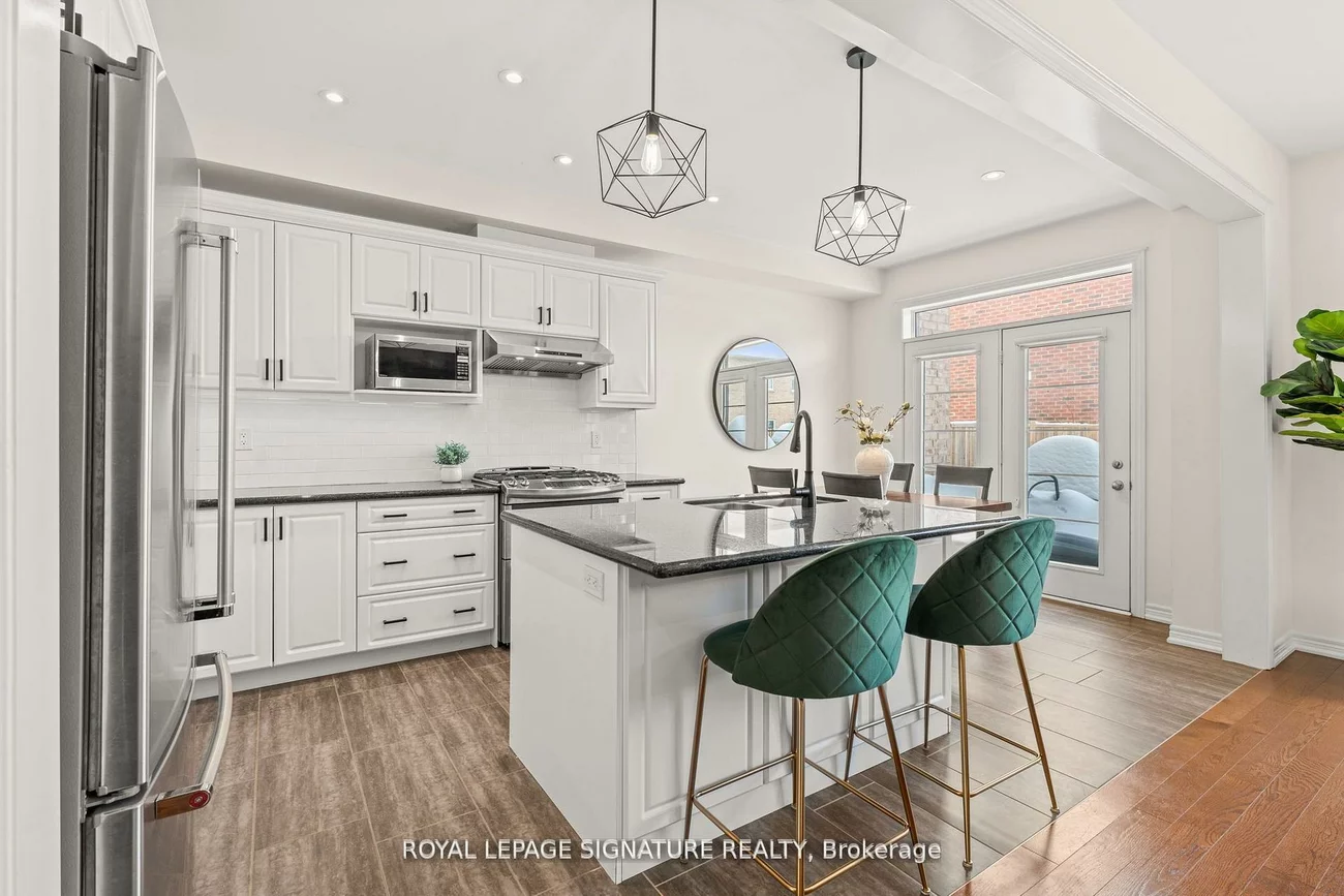3453, Fourth, 1016 - SH Sixteen Hollow, Oakville