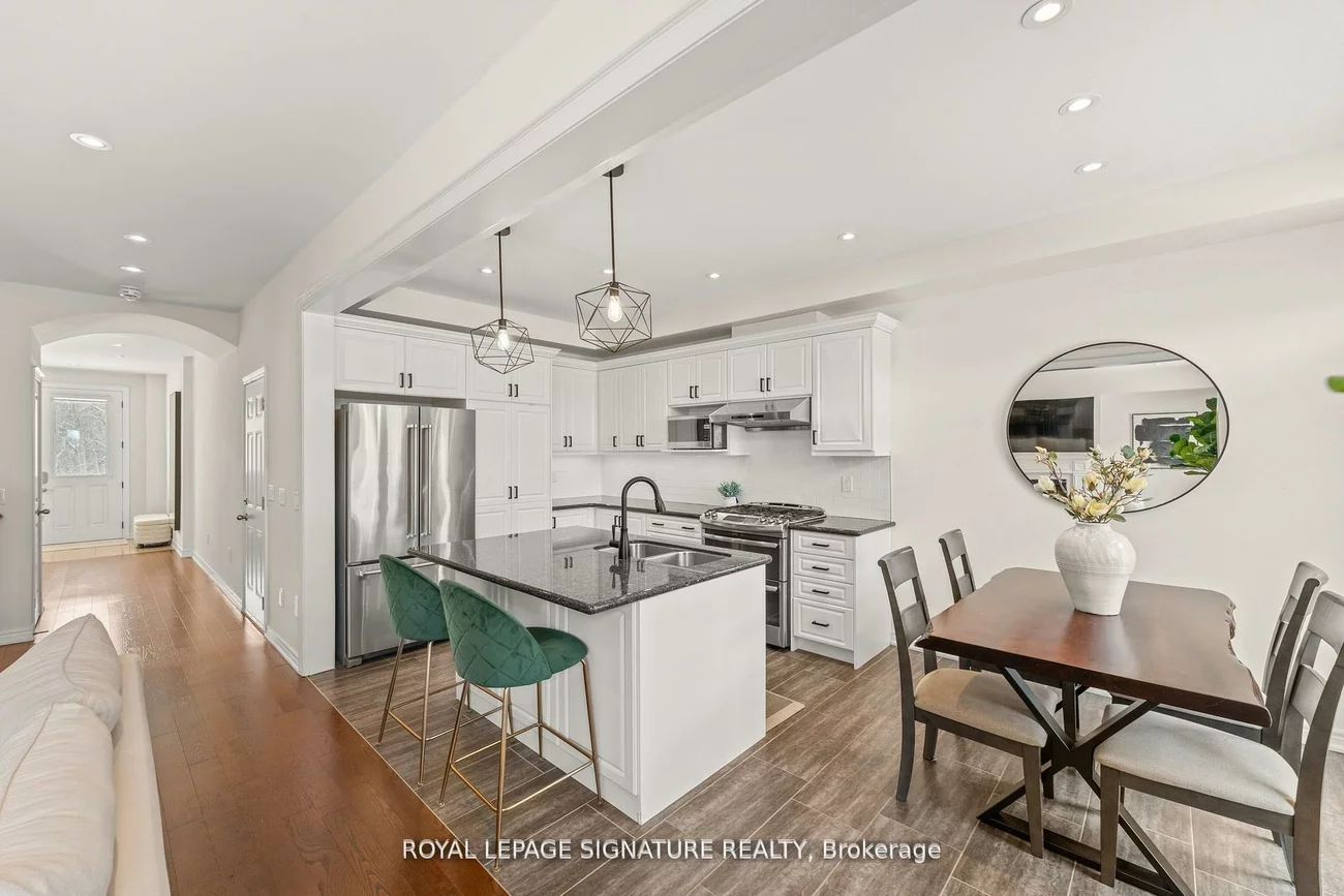 3453, Fourth, 1016 - SH Sixteen Hollow, Oakville