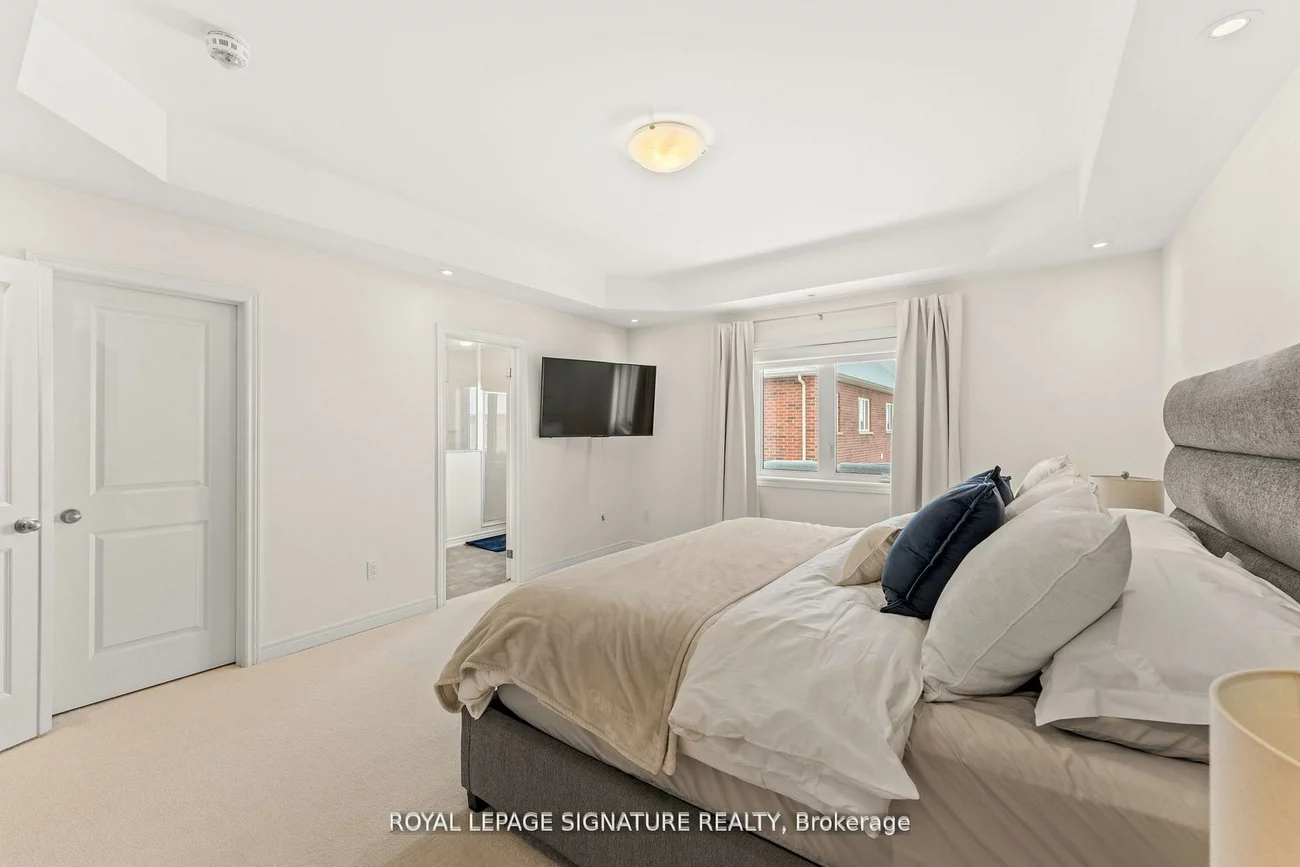 3453, Fourth, 1016 - SH Sixteen Hollow, Oakville