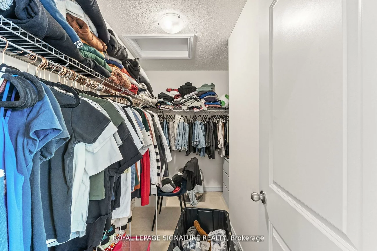 3453, Fourth, 1016 - SH Sixteen Hollow, Oakville