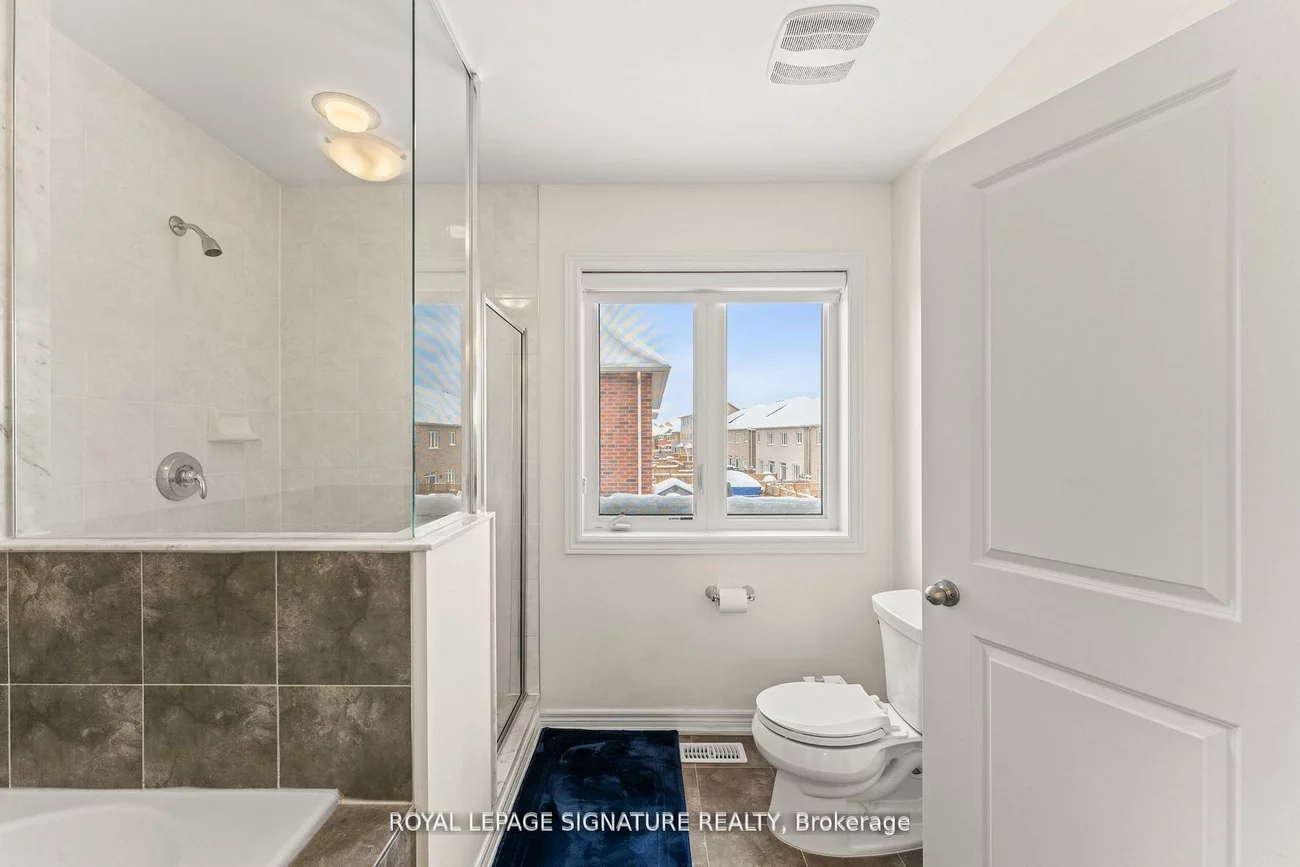 3453, Fourth, 1016 - SH Sixteen Hollow, Oakville