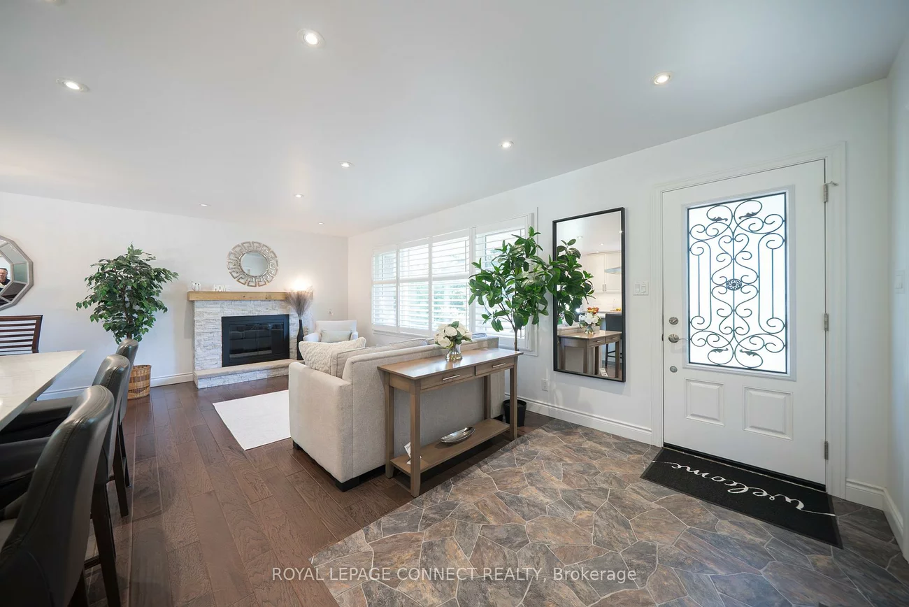338, Sawyer, 1020 - WO West, Oakville