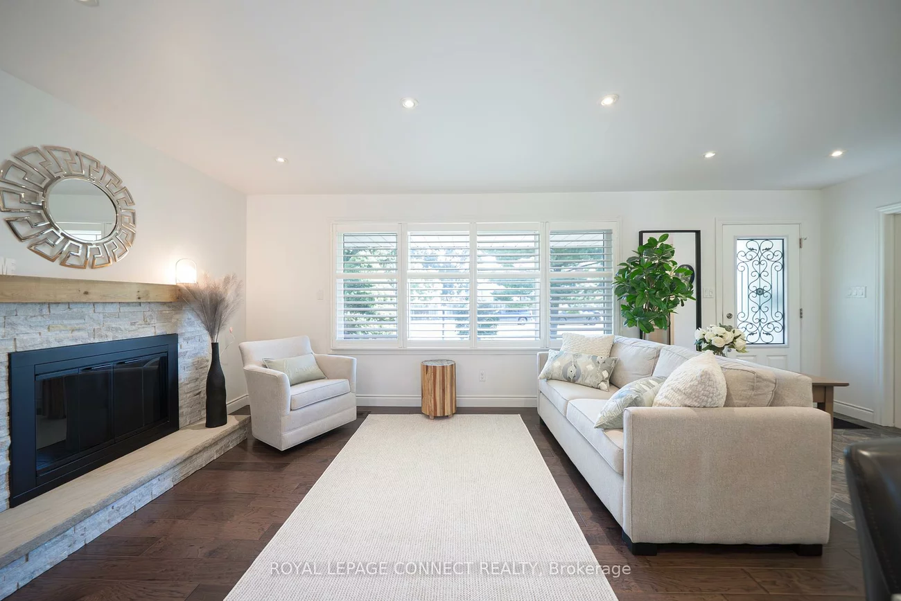 338, Sawyer, 1020 - WO West, Oakville