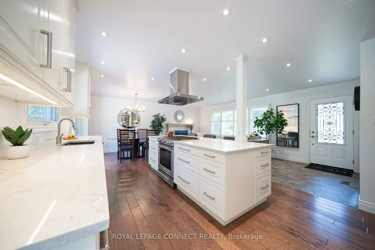 338, Sawyer, 1020 - WO West, Oakville
