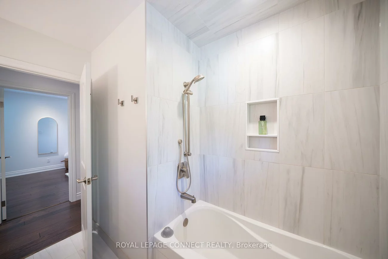 338, Sawyer, 1020 - WO West, Oakville
