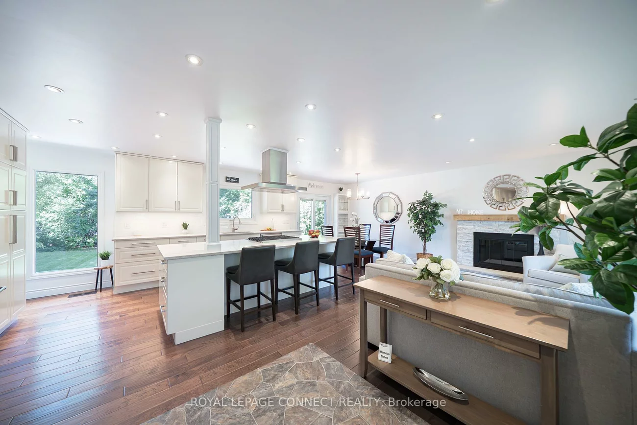 338, Sawyer, 1020 - WO West, Oakville