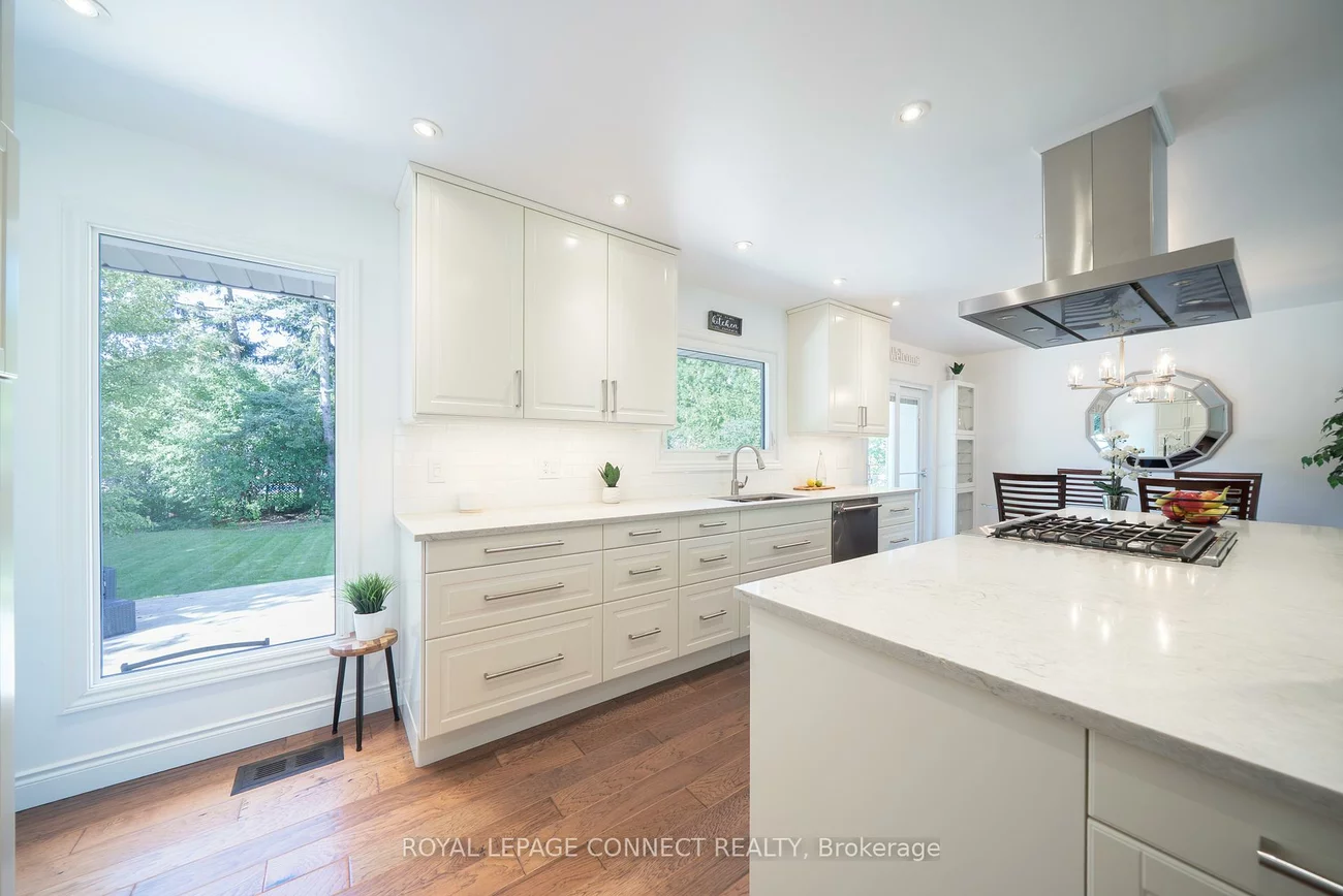 338, Sawyer, 1020 - WO West, Oakville