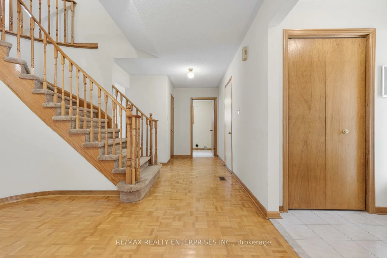 2941, Caradoc, 1004 - CV Clearview, Oakville