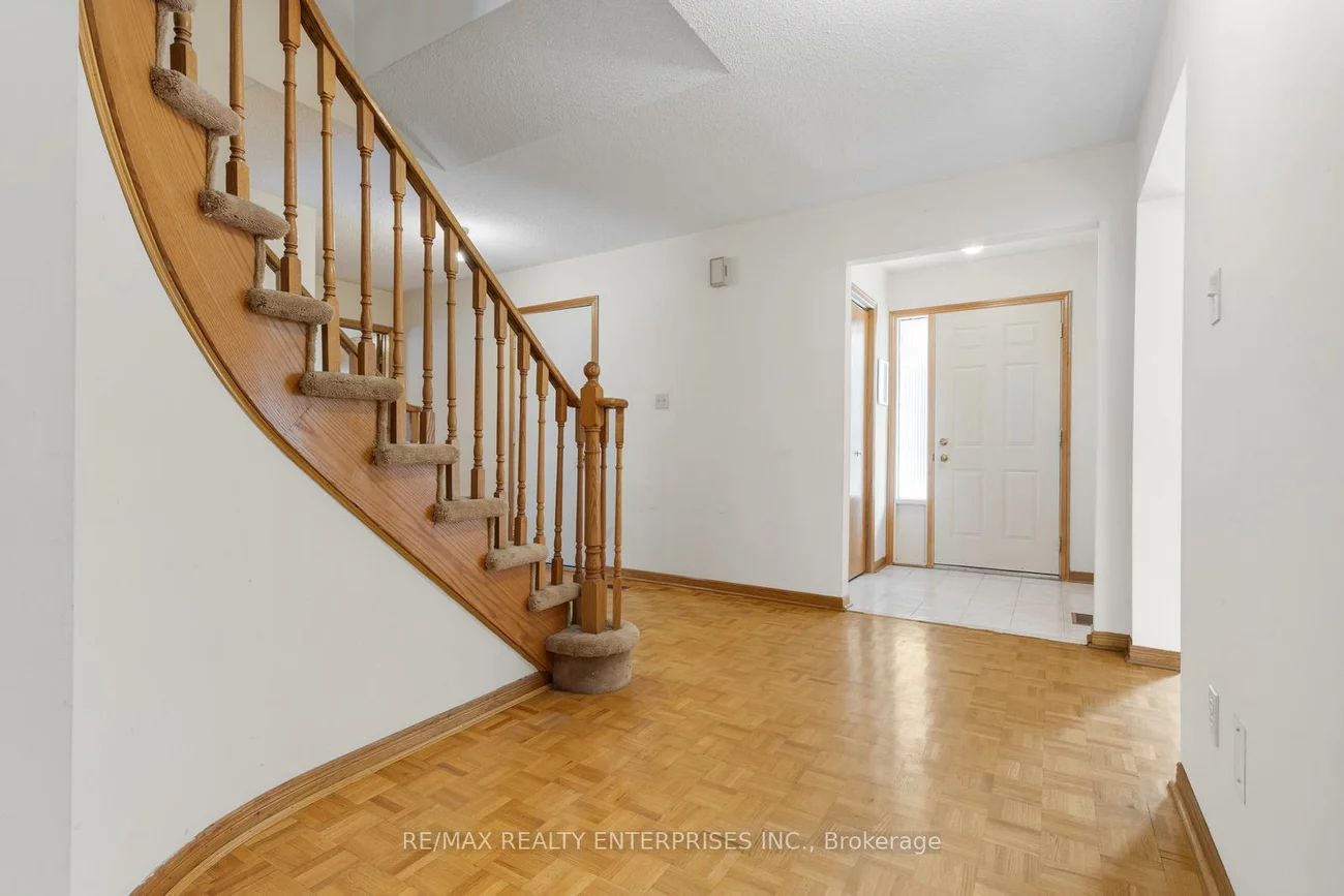 2941, Caradoc, 1004 - CV Clearview, Oakville