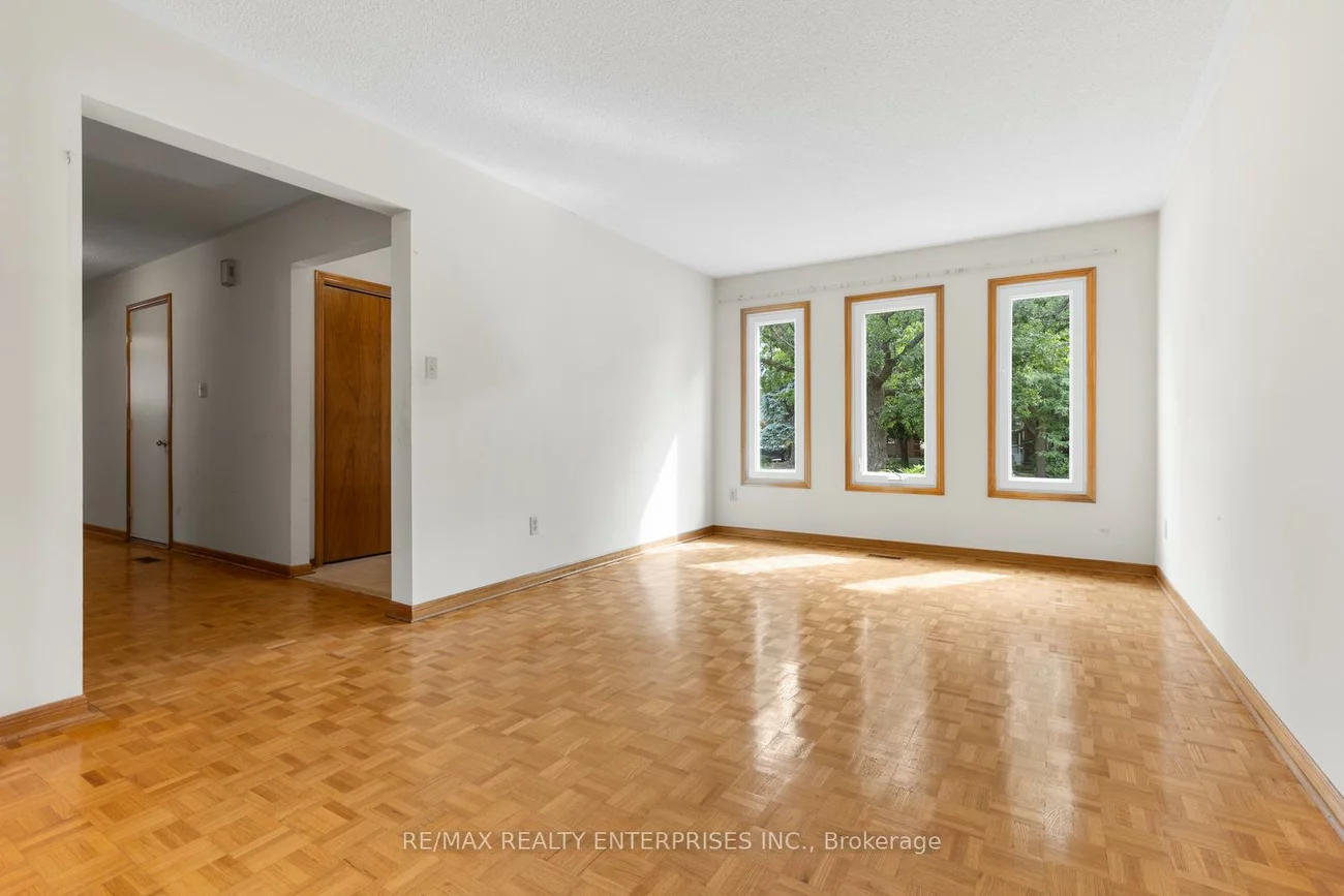 2941, Caradoc, 1004 - CV Clearview, Oakville