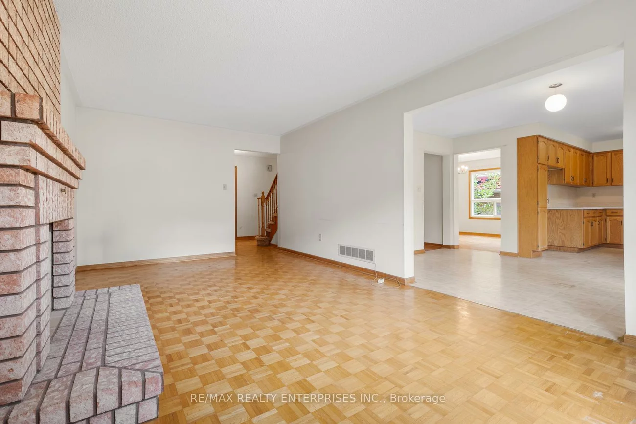 2941, Caradoc, 1004 - CV Clearview, Oakville
