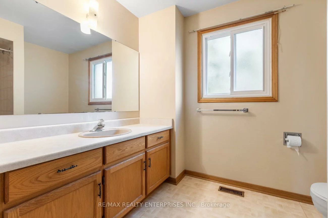 2941, Caradoc, 1004 - CV Clearview, Oakville