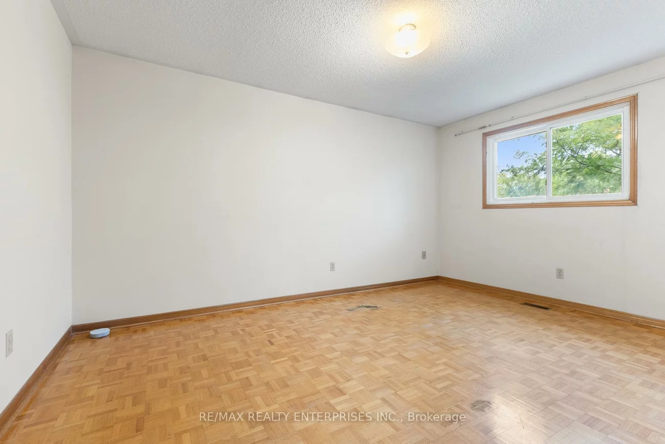 2941, Caradoc, 1004 - CV Clearview, Oakville
