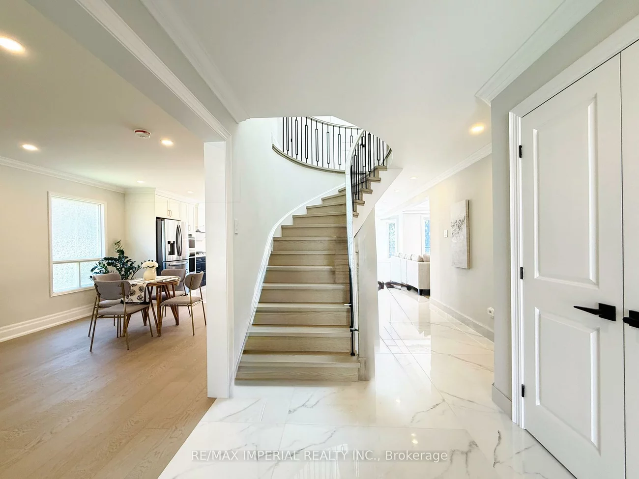 2128, Mayflower, 1015 - RO River Oaks, Oakville