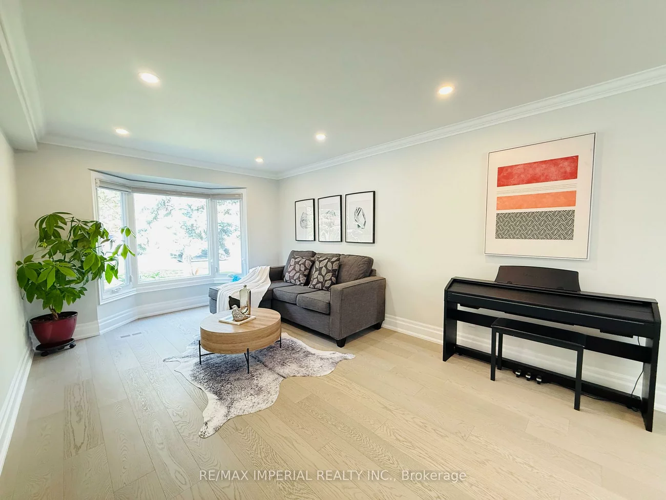 2128, Mayflower, 1015 - RO River Oaks, Oakville