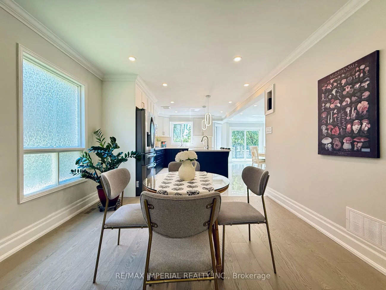 2128, Mayflower, 1015 - RO River Oaks, Oakville