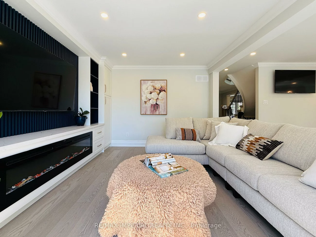 2128, Mayflower, 1015 - RO River Oaks, Oakville