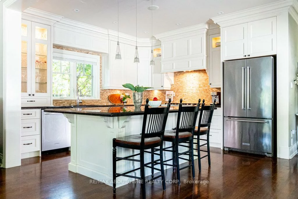 44, Head, 1002 - CO Central, Oakville