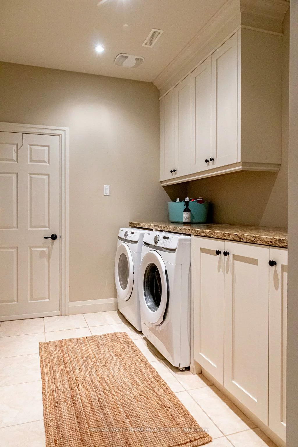 44, Head, 1002 - CO Central, Oakville