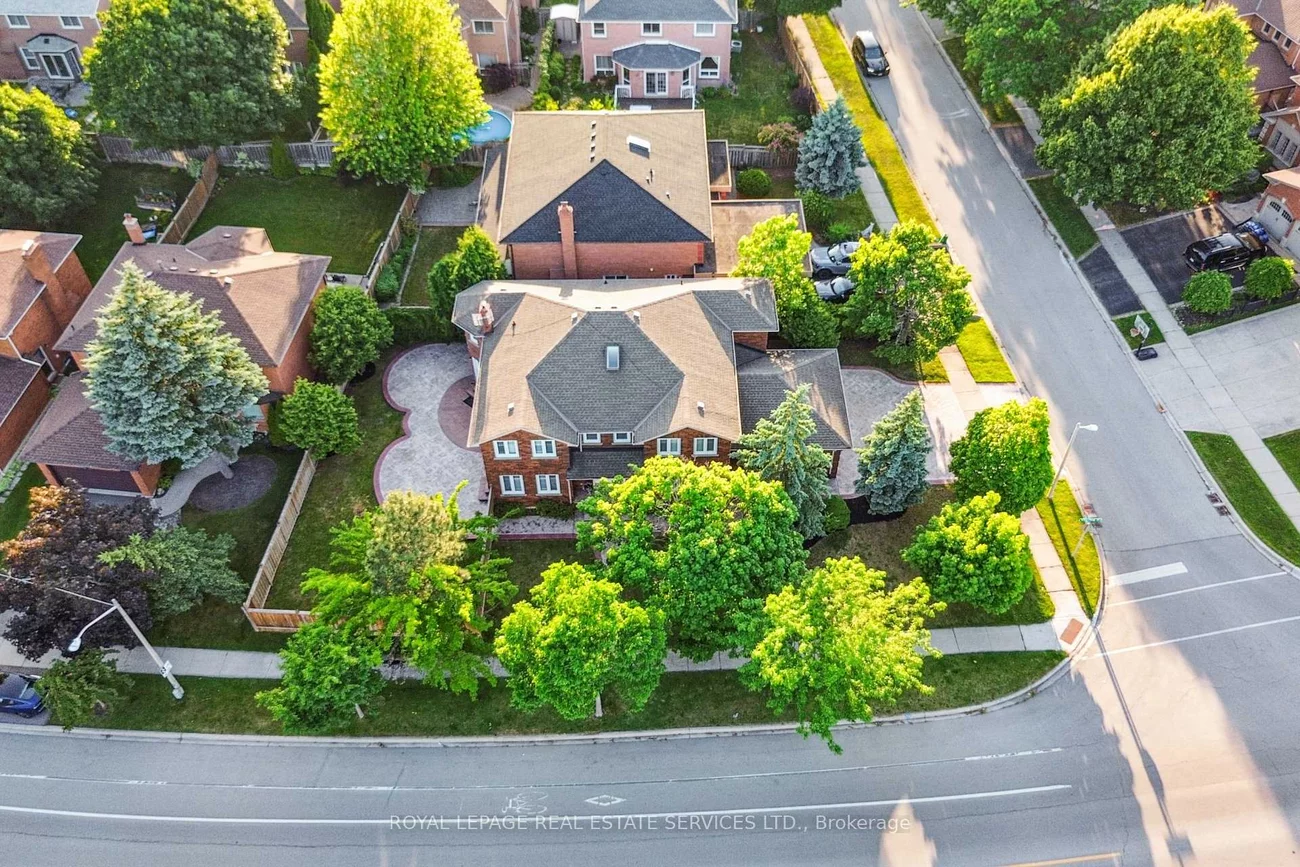 2814, Guilford, 1004 - CV Clearview, Oakville