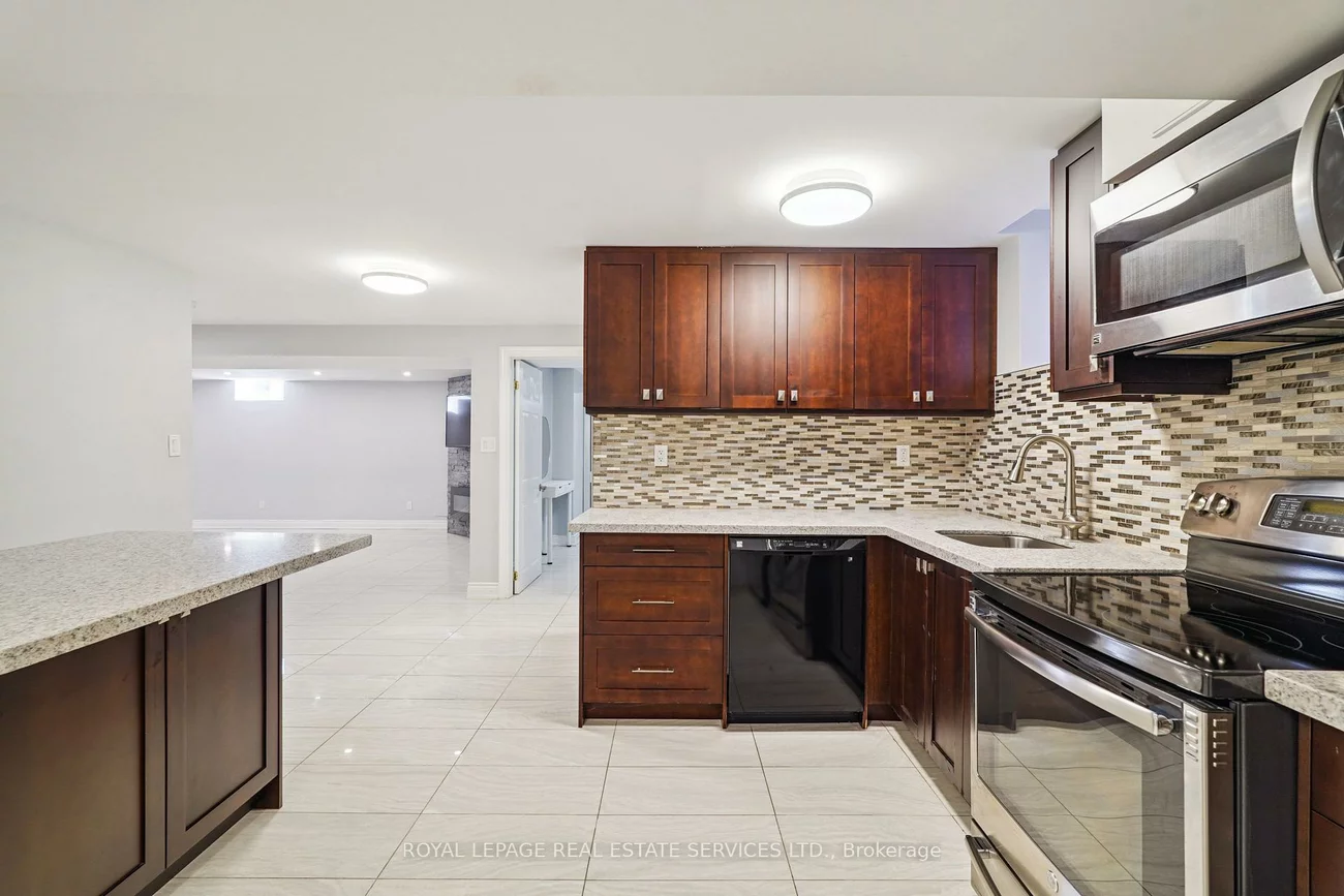 2814, Guilford, 1004 - CV Clearview, Oakville
