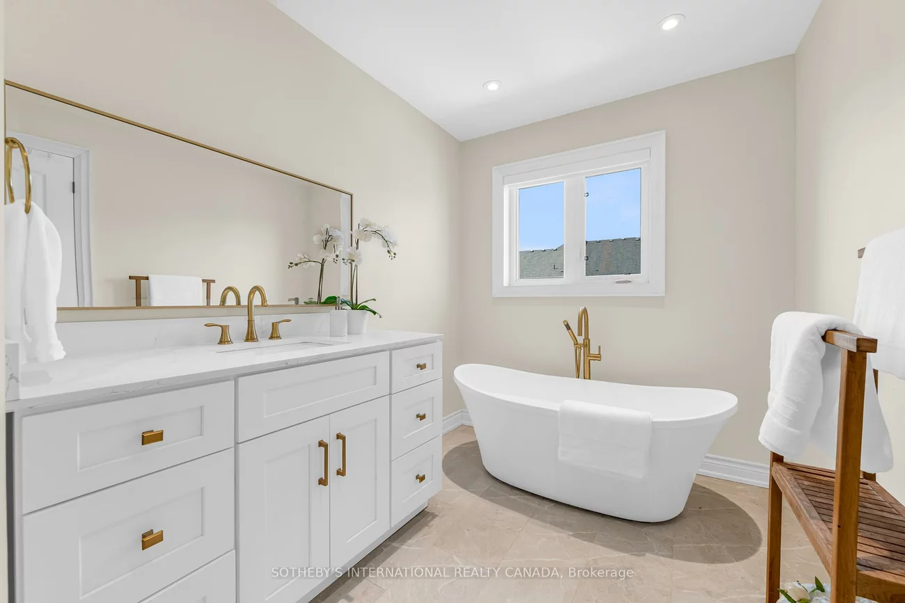 3130, Robert Brown, 1008 - GO Glenorchy, Oakville