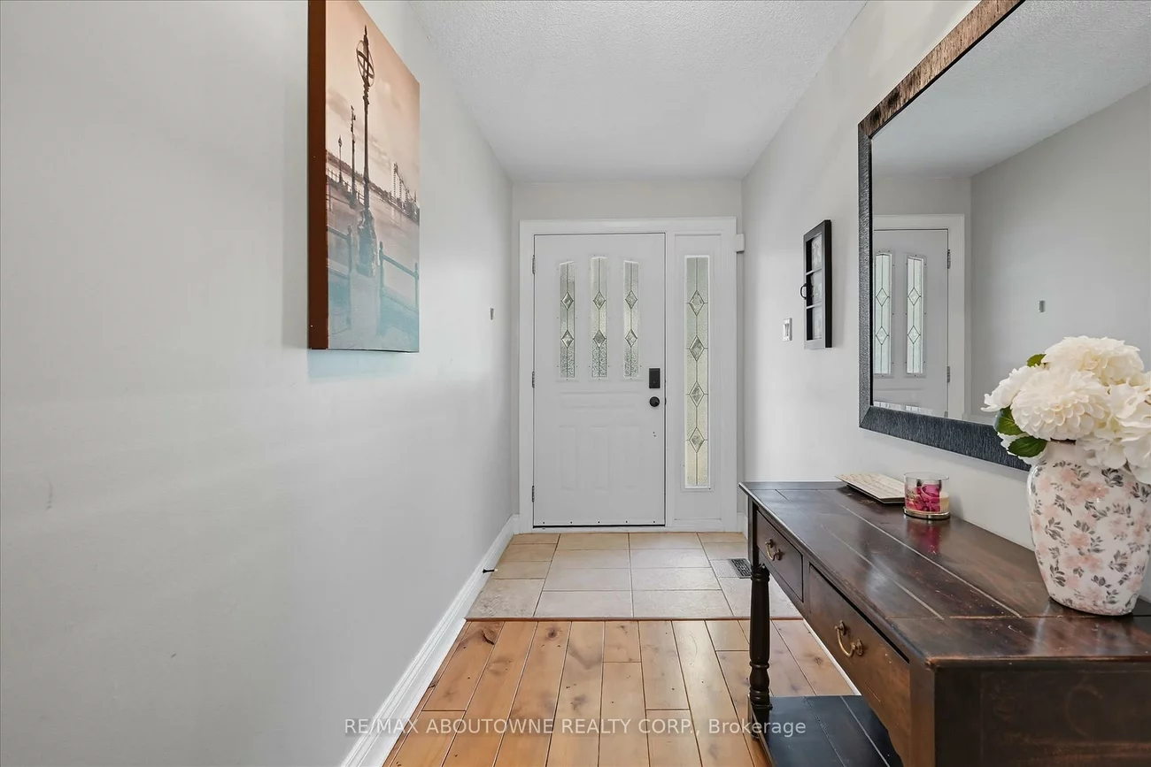 2490, Trevor, 1001 - BR Bronte, Oakville