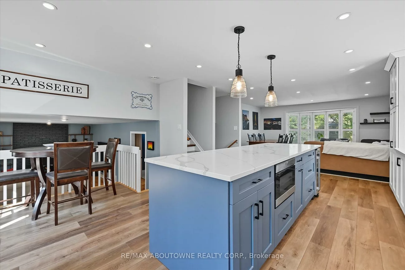 2490, Trevor, 1001 - BR Bronte, Oakville
