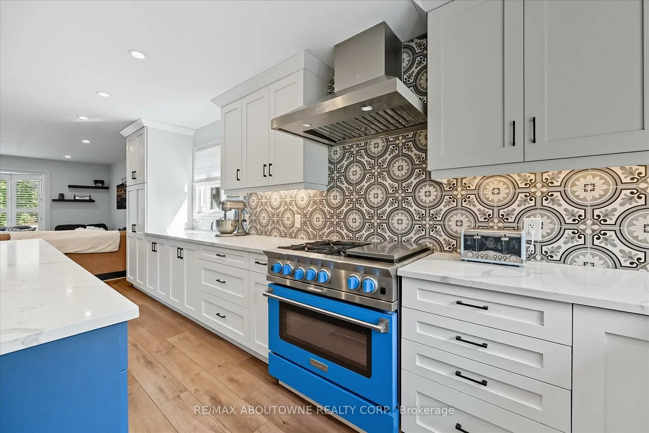 2490, Trevor, 1001 - BR Bronte, Oakville