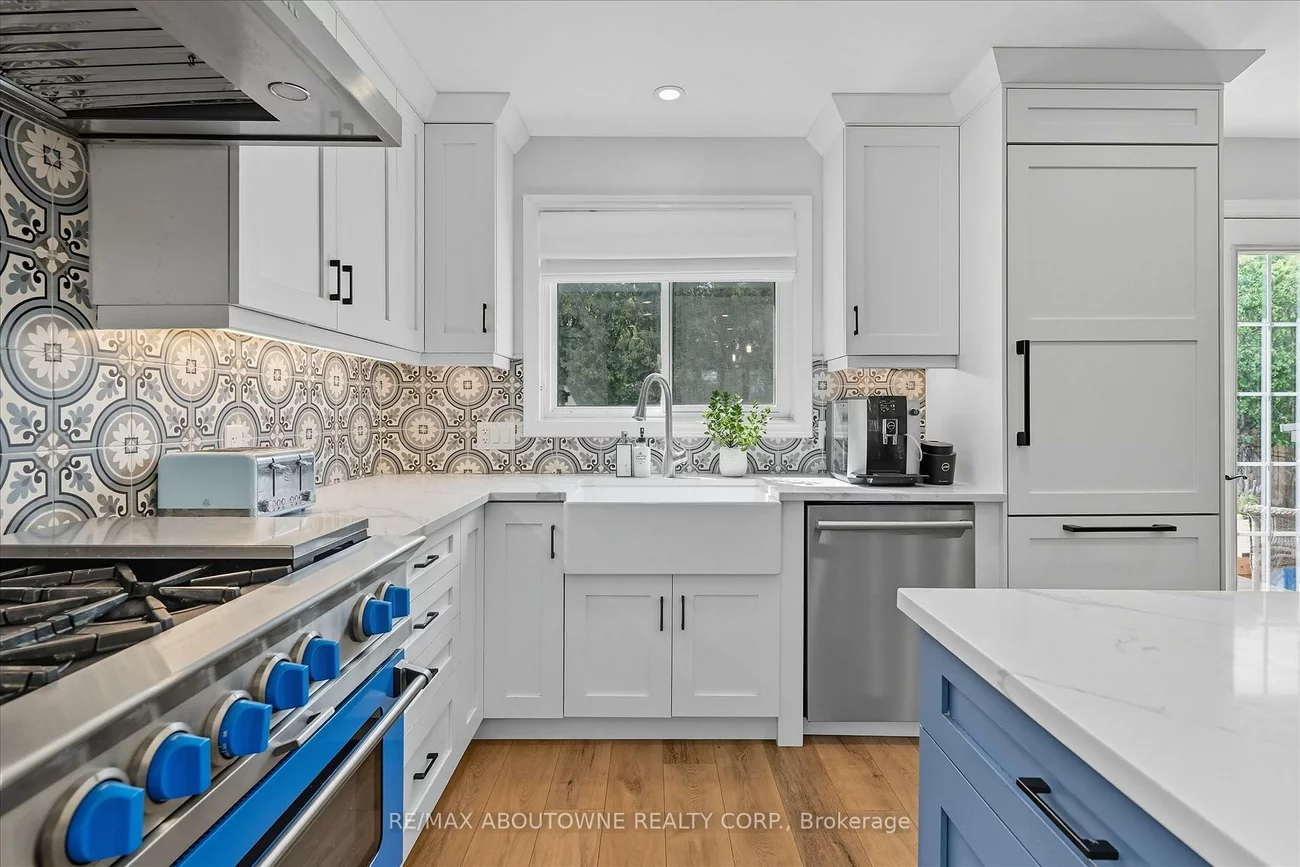 2490, Trevor, 1001 - BR Bronte, Oakville