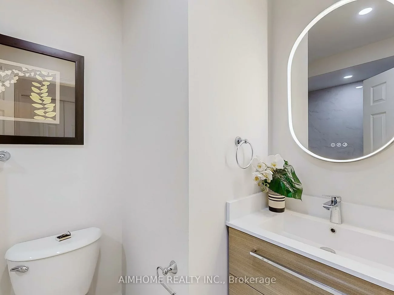 2068, Westmount, 1019 - WM Westmount, Oakville