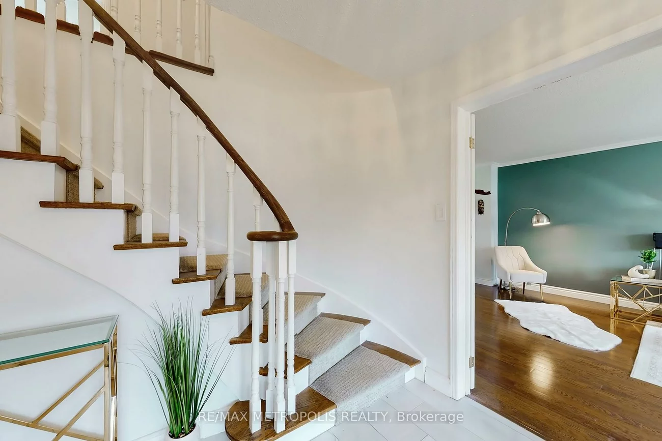 1310, Golden Meadow, 1005 - FA Falgarwood, Oakville