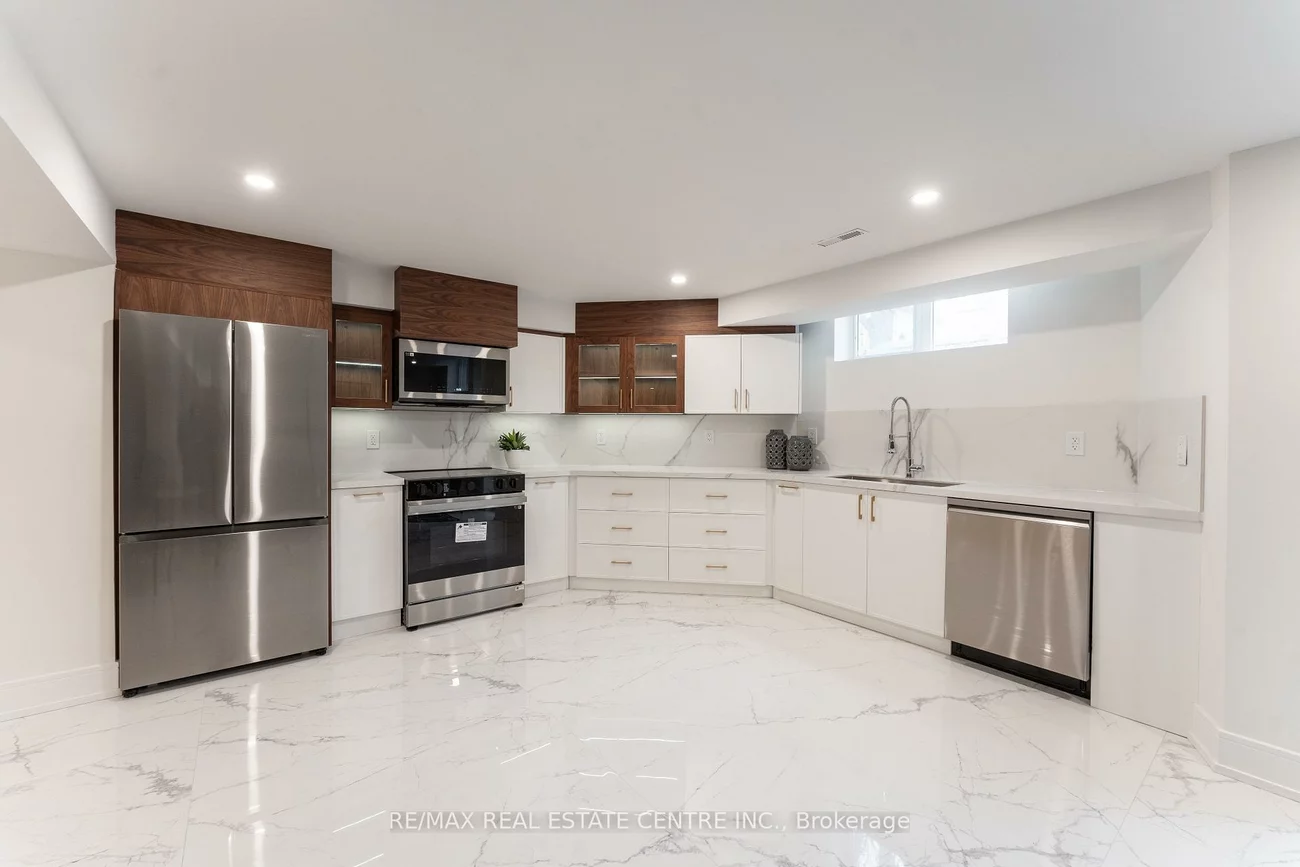3352, Petrie, 1001 - BR Bronte, Oakville
