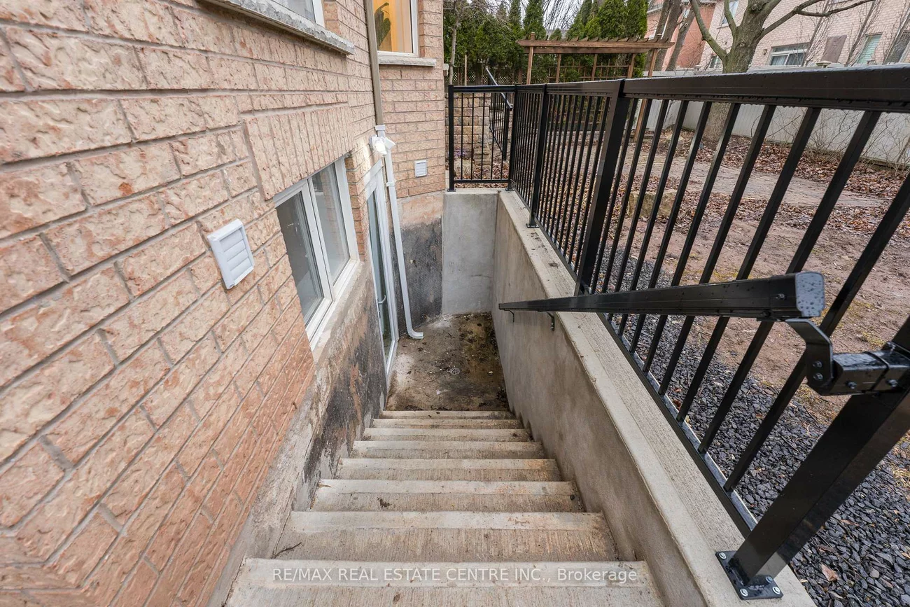 3352, Petrie, 1001 - BR Bronte, Oakville
